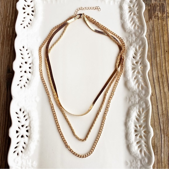 BOGO! 3 Chain Minimalist Chic layering Necklace set NEW Boutique - Picture 7 of 10